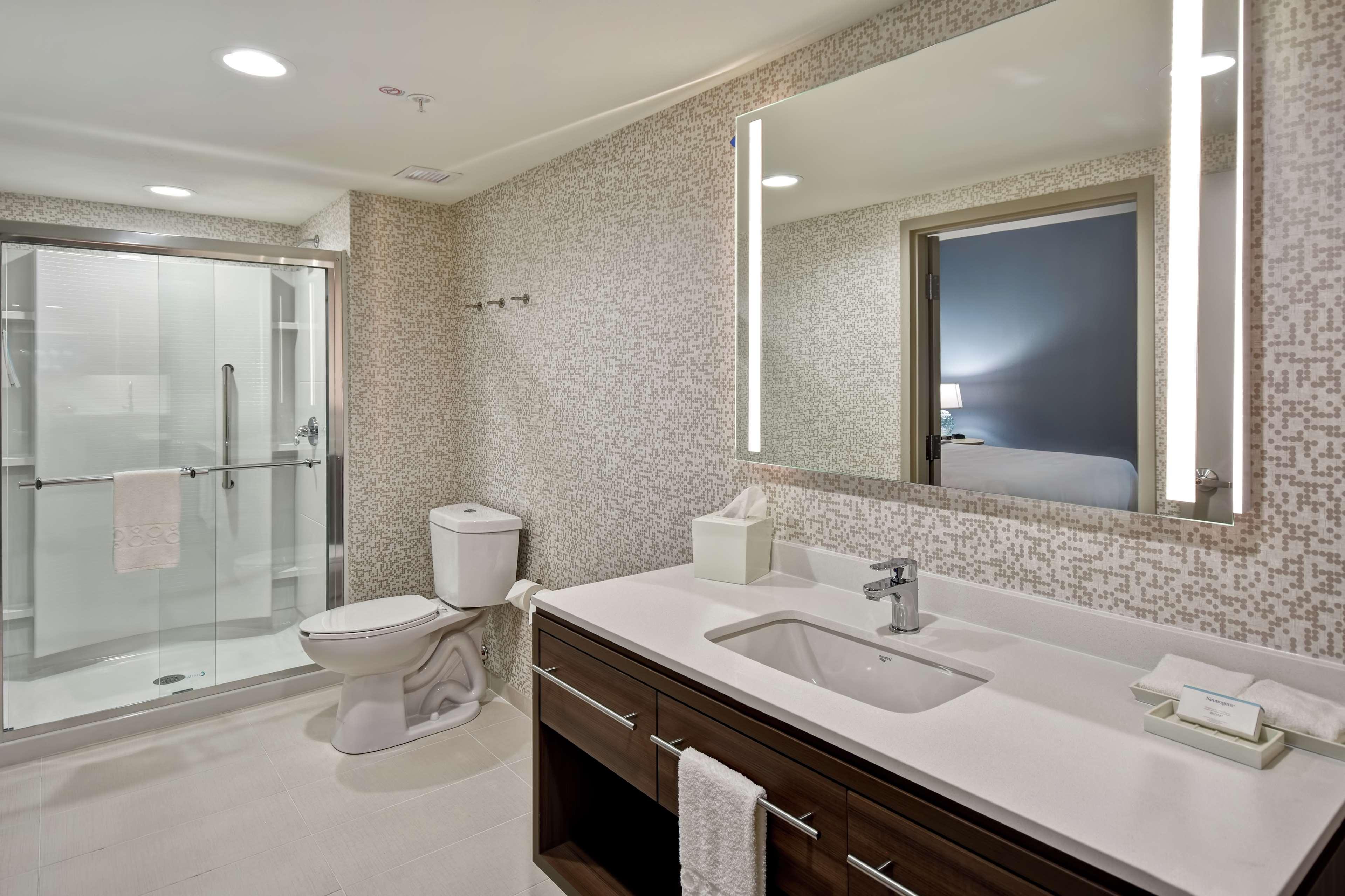 Home2 Suites By Hilton Франкфорт Экстерьер фото
