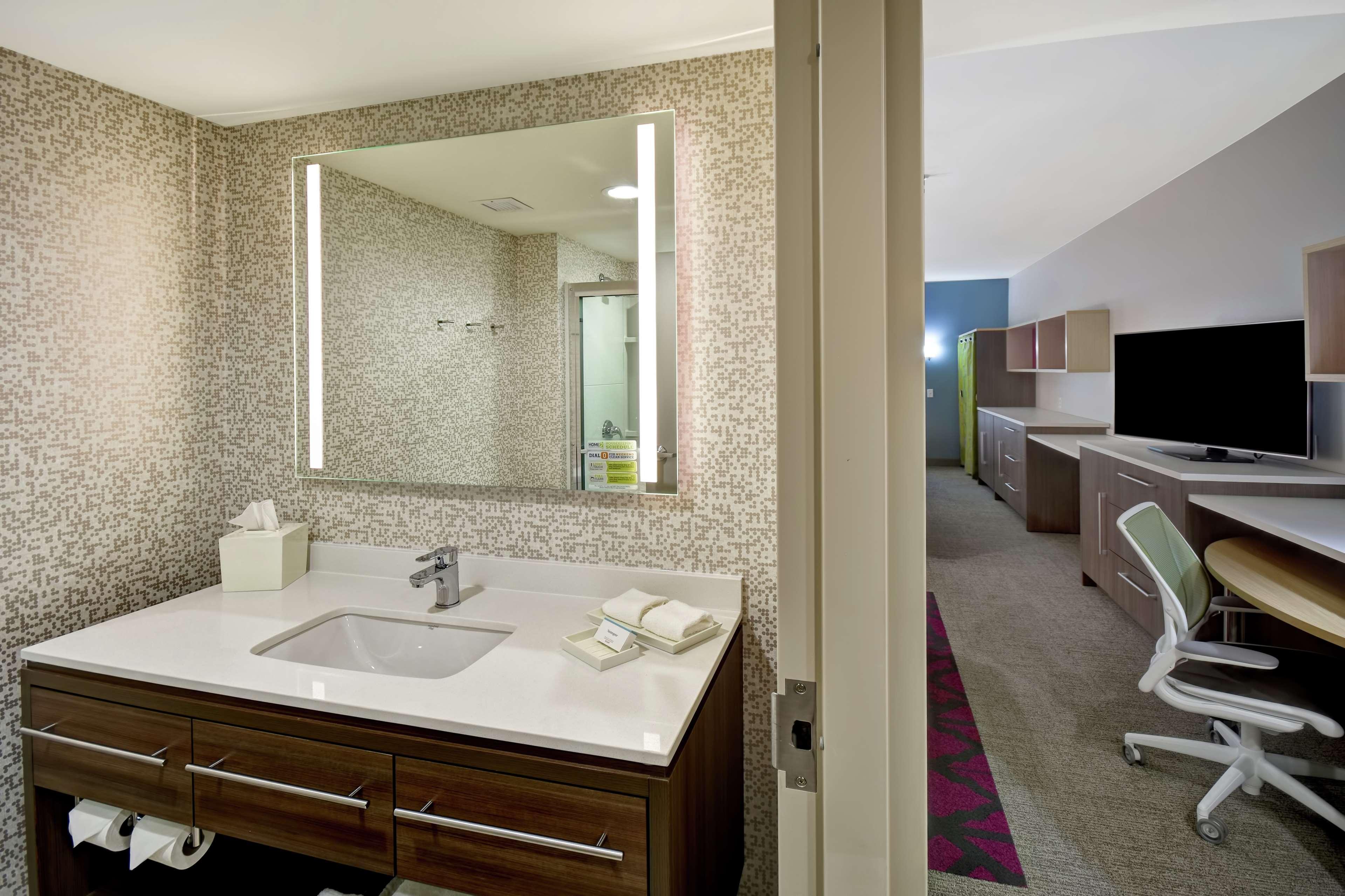 Home2 Suites By Hilton Франкфорт Экстерьер фото