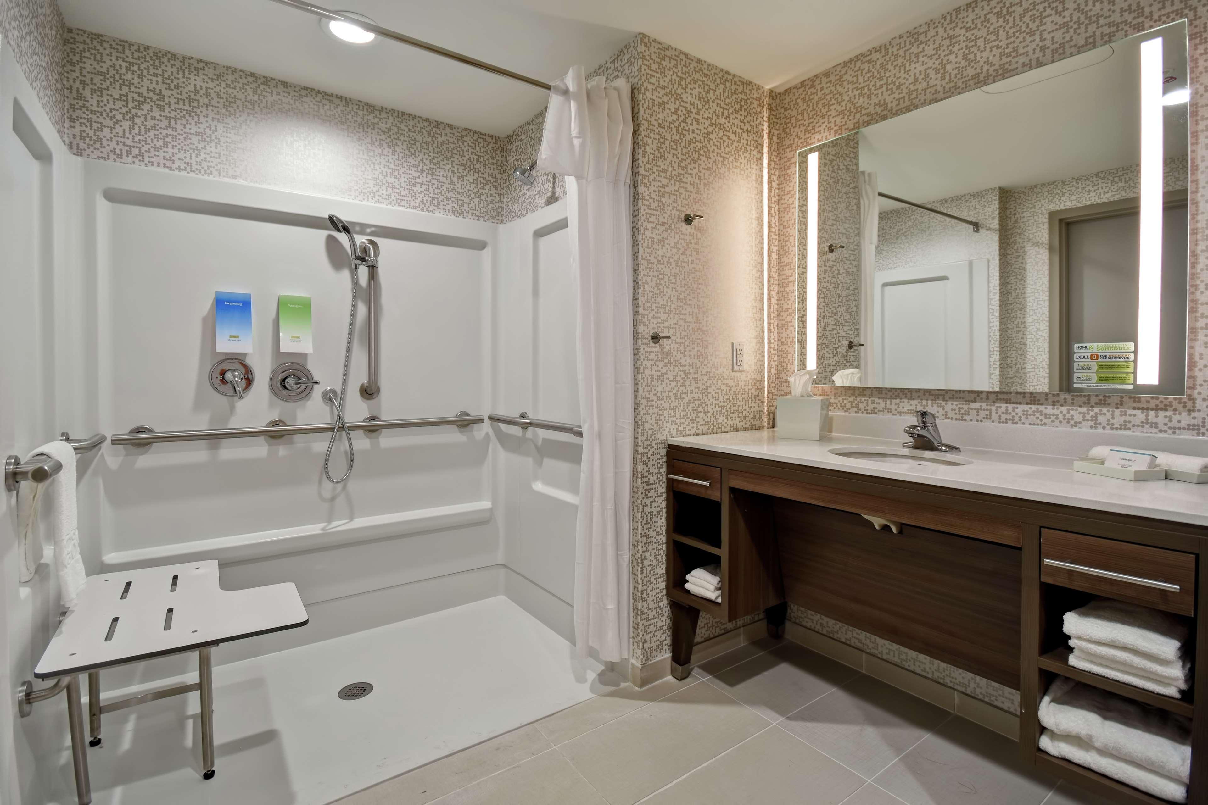 Home2 Suites By Hilton Франкфорт Экстерьер фото